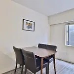 Stylish Downtown Retreat Full Amenities