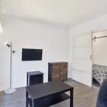 Stylish Downtown Retreat Full Amenities